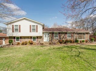 613 Dutchmans Dr, Hermitage, TN 37076