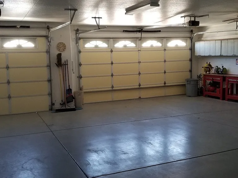 2410 Hillview Dr — Photo 24