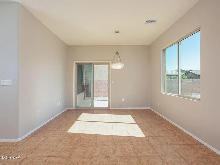 12073 W Hailey Ln — Photo 7