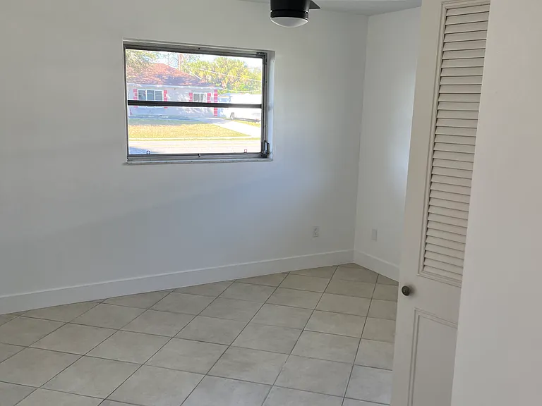 20233 Peachland Blvd — Photo 17