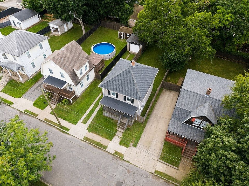 1st image of 81 Beech St