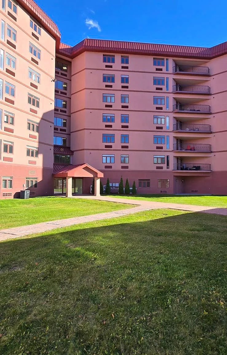 1 bed, 1.5 bath, 940 sqft, $1,750 — Photo 2