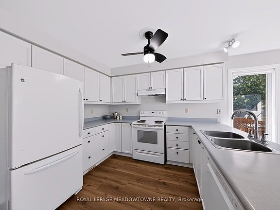 2nd image of 16 Harrop Ave