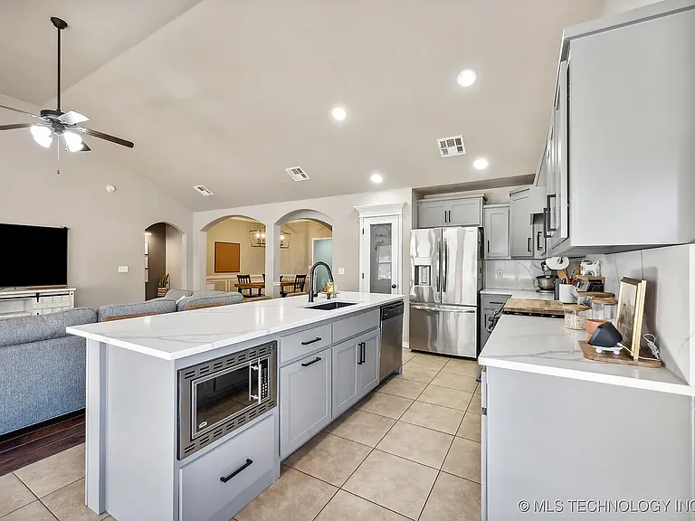9217 N 144th East Ave — Photo 8