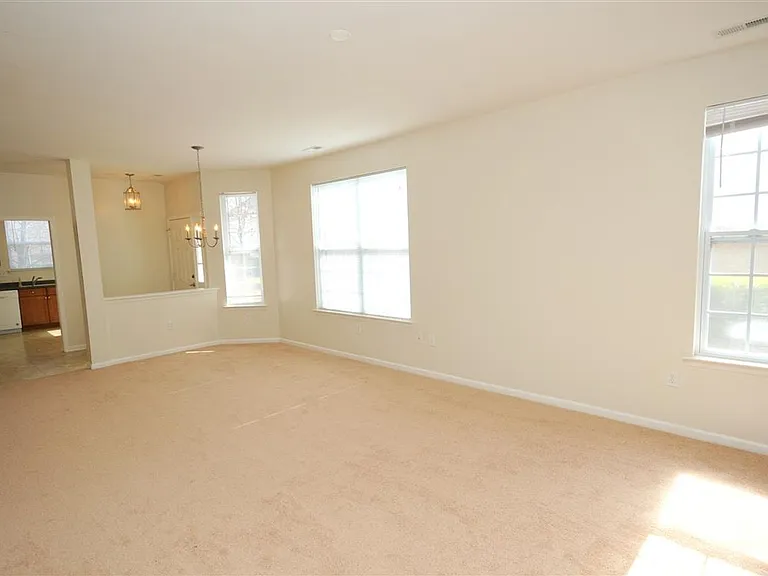 1101 Tenbury Pl — Photo 6