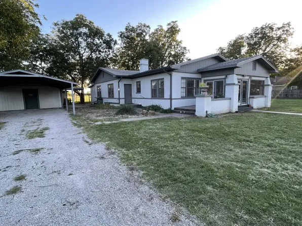 825 Graham St, Tuscola, TX 79562