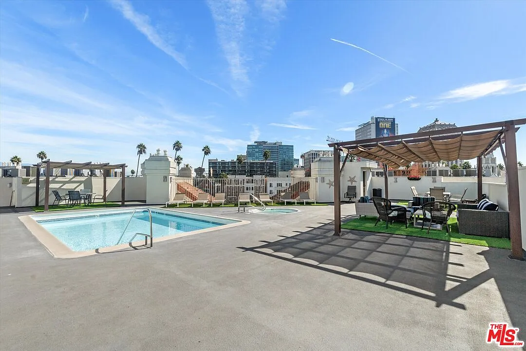 1 bed, 1.0 bath, 659 sqft, $1,975 — Photo 1