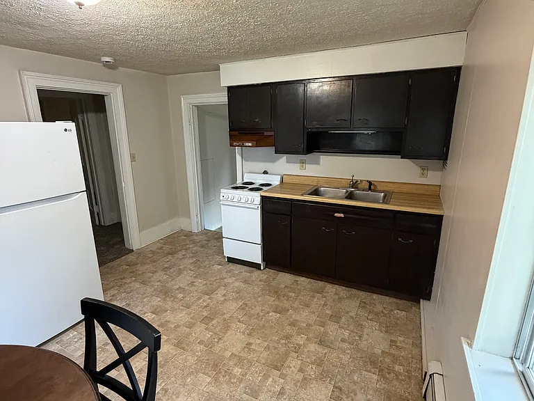 251 N Bridge St #3 — Photo 2