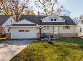 5198 E Farnhurst Rd, Lyndhurst, OH 44124