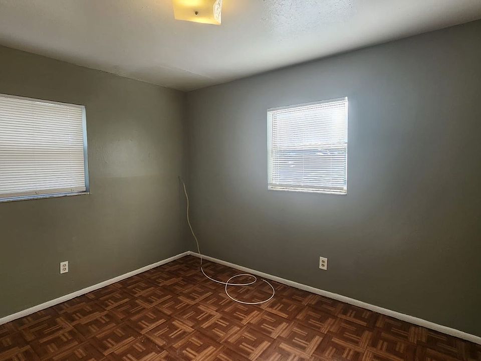 1st image of 8209 N 17th St APT A