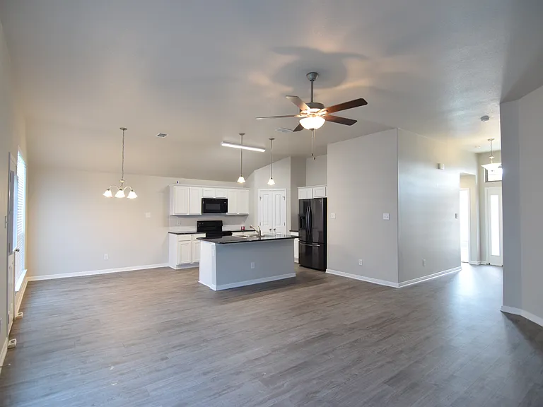 1250 Lakeway Crossing Dr — Photo 9