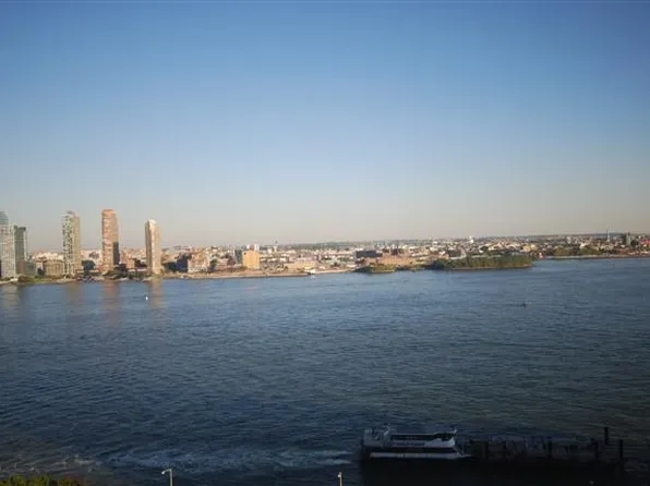 630 First Avenue image 2 of 24