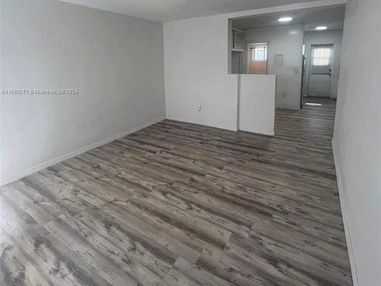 944 Meridian Ave #4 — Photo 3