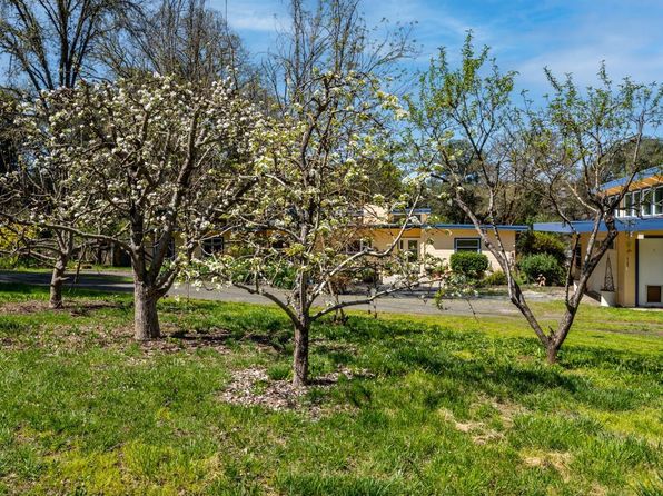 5490 Eastside Calpella Rd, Ukiah, CA 95482