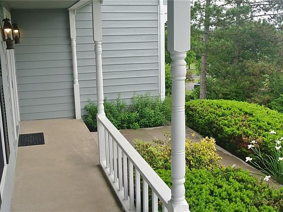 4th image of 33 Muirfield Ct