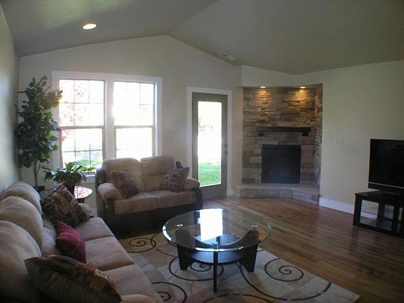 4th image of 2700 S Gatewood Ln