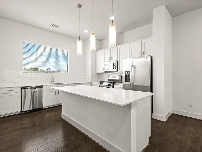 9609 Marlive Ln #B — Photo 11