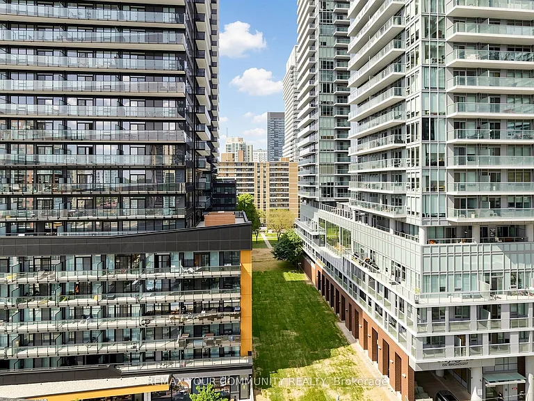 110 Broadway Ave E #819 — Photo 37