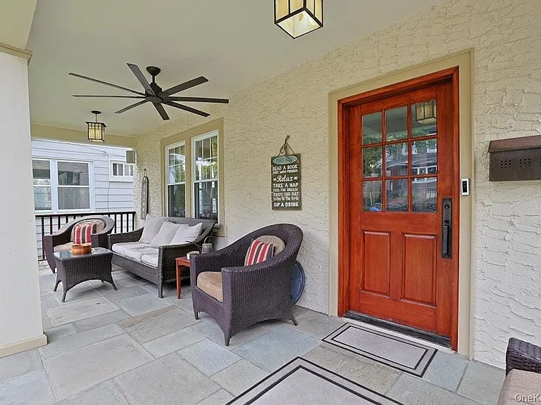 21 Anderson Ave — Photo 4