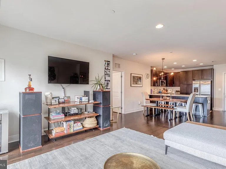 600 S 24th St #304 — Photo 9
