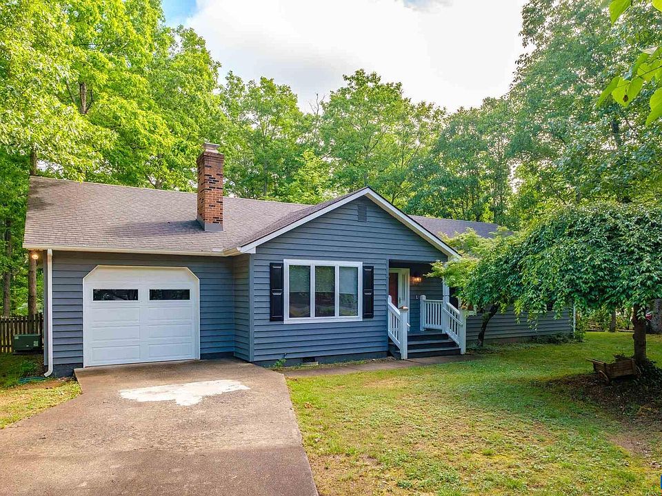 1st image of 20 Englewood Dr