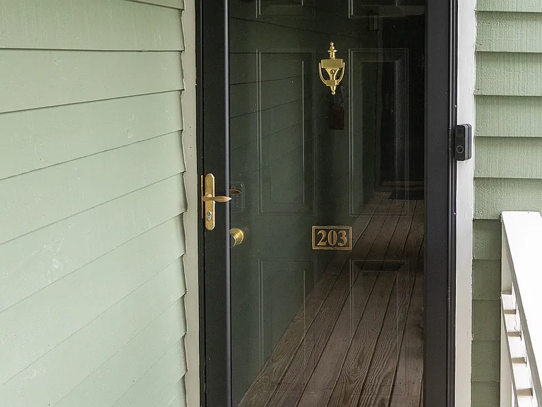 1201 Westview Ln #203 — Photo 1