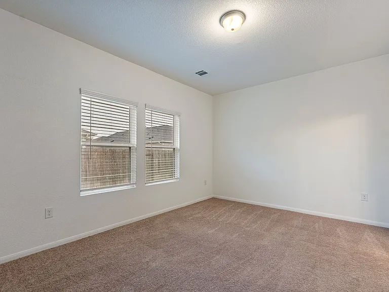 149 Biscayne Dr — Photo 7