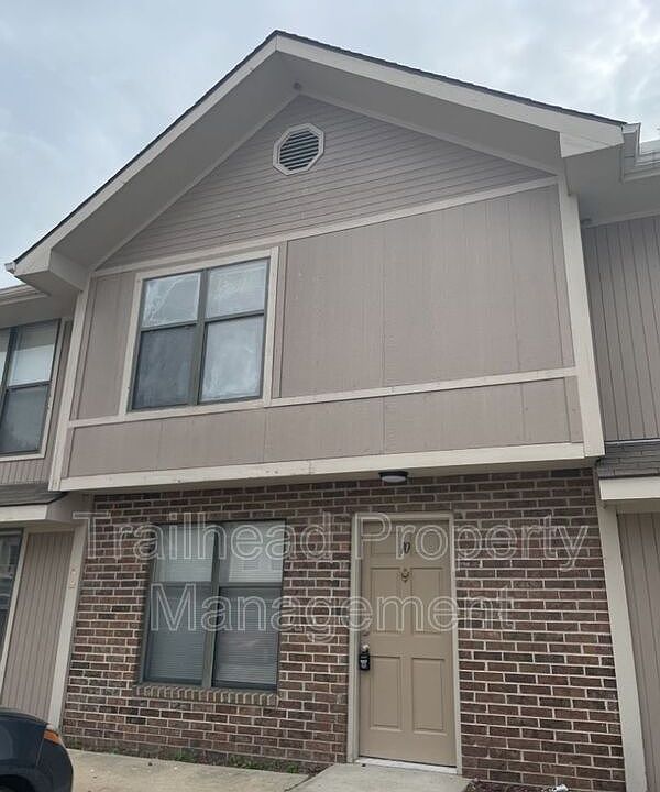 1st image of 219 N Garrison Ave #10