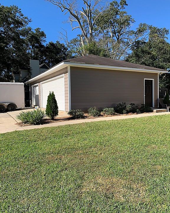 2nd image of 410 Allen Cir