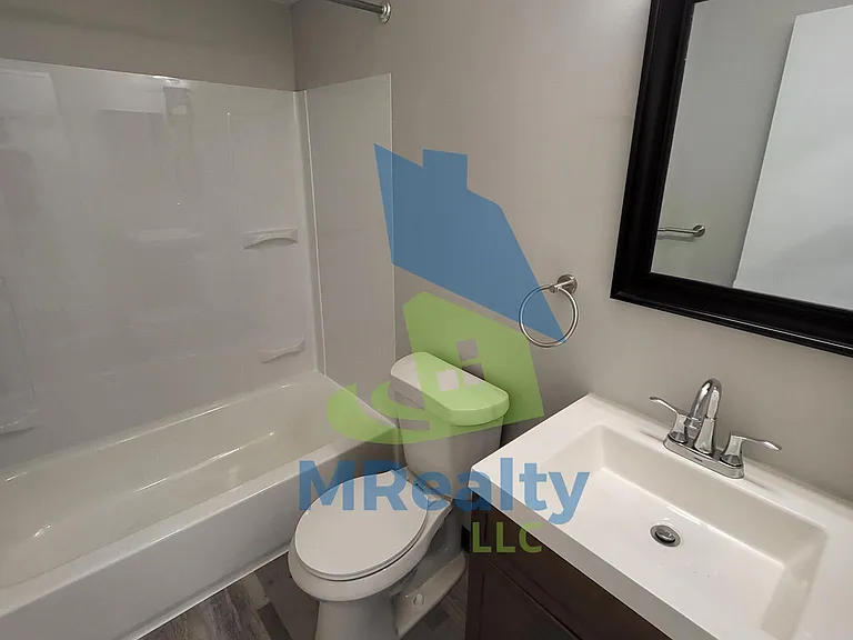 20411 E Twelve Mile Rd #7 — Photo 10