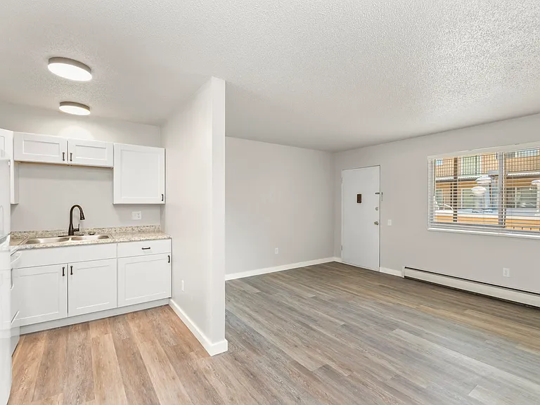 Summit View Apartments — Photo 30