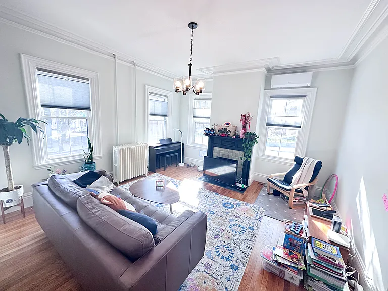 83 Thorndike St — Photo 5