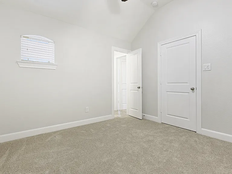 5166 Oasis Park — Photo 17