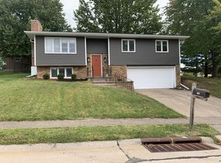 2342 E 33rd St, Davenport, IA 52807