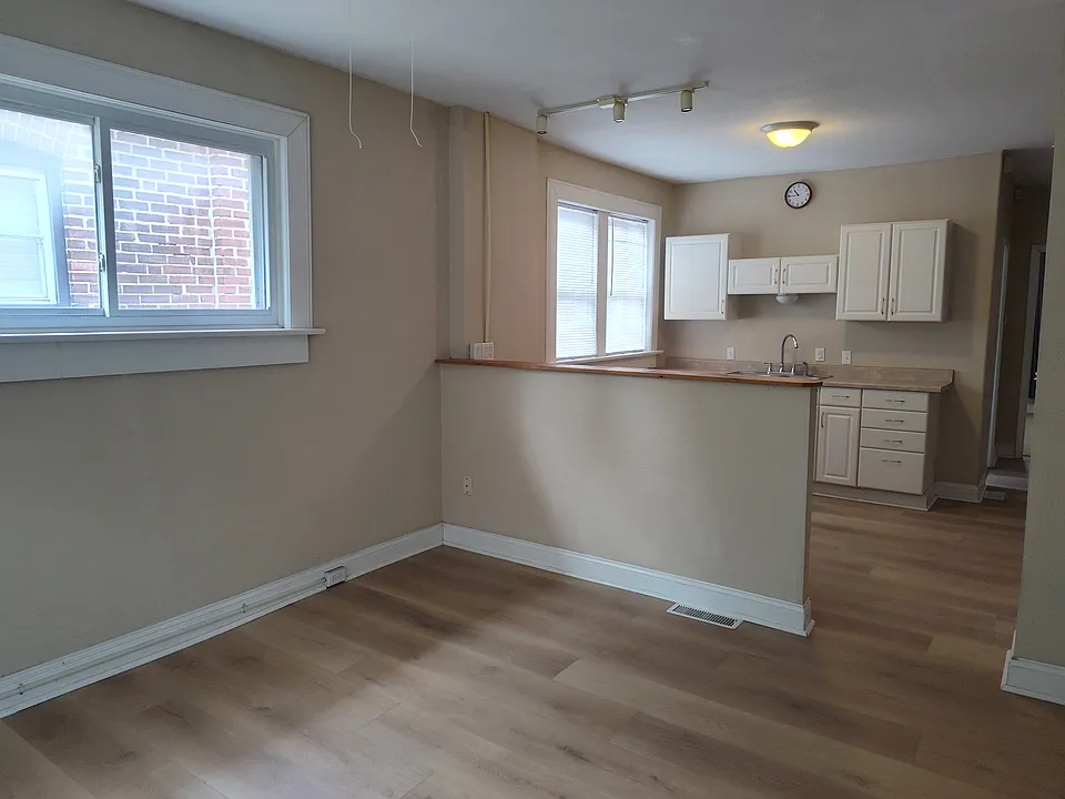 4211 Swan Ave #2