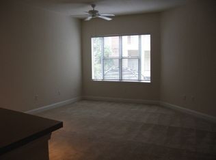 824 W 5th St APT 347, Charlotte, NC 28202