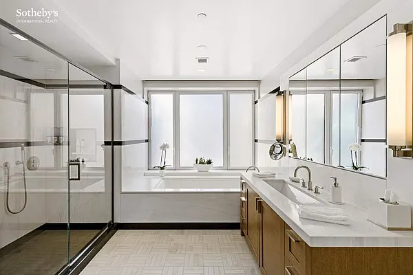 Sold by Sotheby's International Realty | media 15