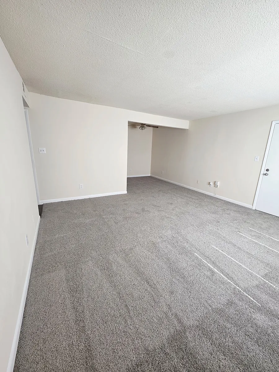 Building Photo - Hartwell Cove