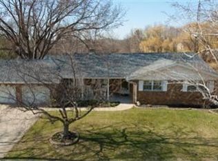 16664 Huron Dr, Buchanan, MI 49107