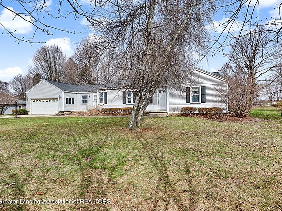 3rd image of 1482 W Kalamo Hwy #R-2