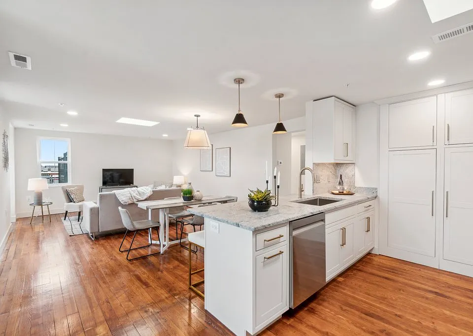 809 Frederick Rd #3