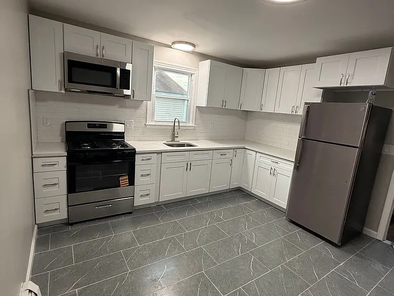 25 Elizabeth St — Photo 1