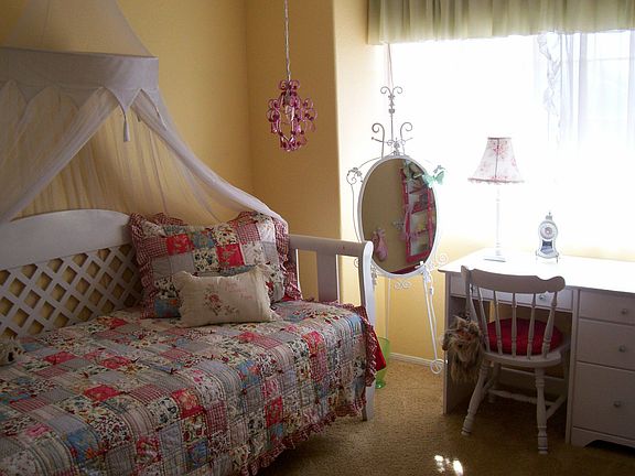 little girls room
