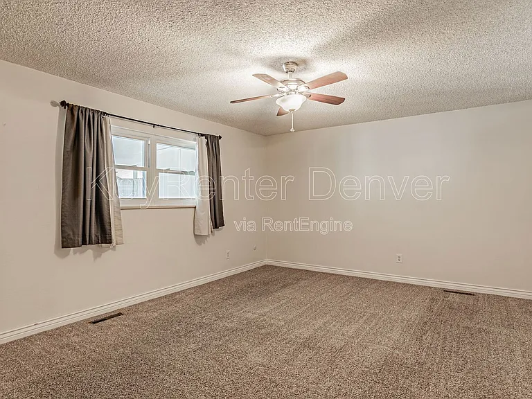 535 S Cody St — Photo 23