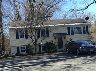 762 Varnum Ave, Lowell, MA 01854
