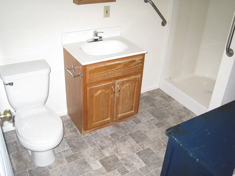 874 Glendale Ave — Photo 9