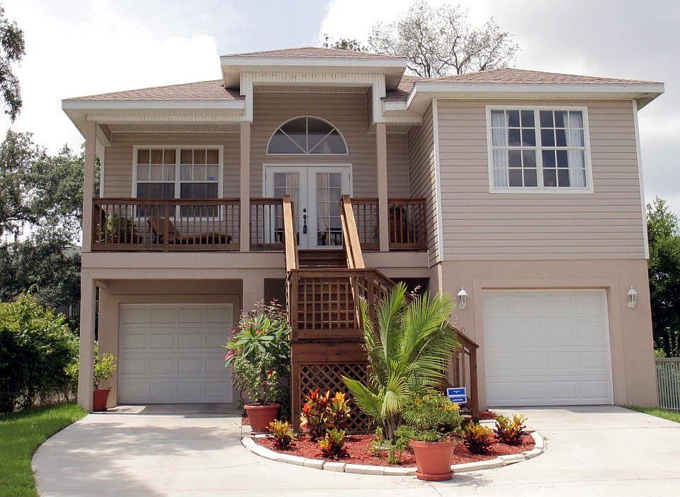 1st image of 502 Palm Ave