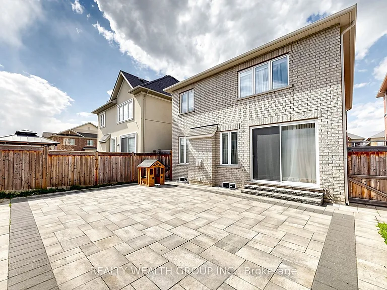 29 Frederick Pearson St — Photo 34
