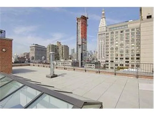 Sold by Douglas Elliman | media 15