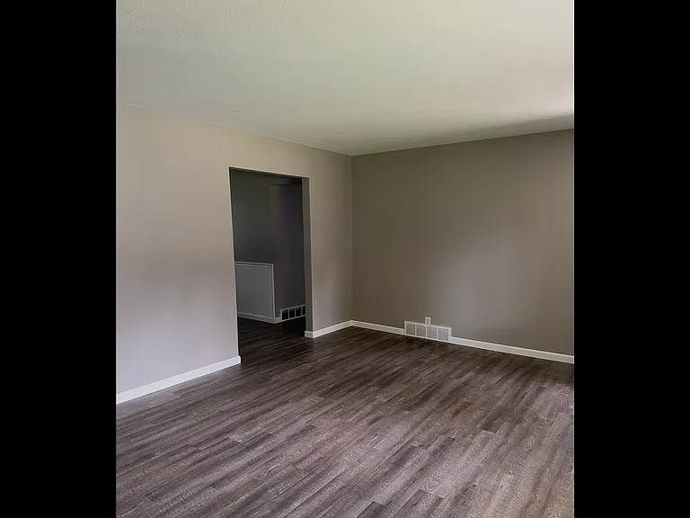 3513 Wyoming Ave SW — Photo 4